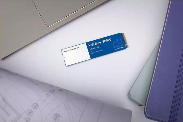 Actual product image SanDisk BLUE SN570 NVME SSD 1TB (1000 GB, M.2 2280)
