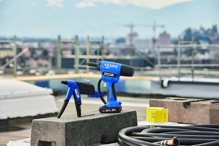 Produktbild Gesipa Akkublindnietsetzgerät AccuBird®Pro 10-teilig 13000 N L-Boxx