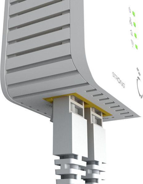 Actual product image Strong PLWF600TRIEUV2 PLWF600TRIFR (100 Mbit/s)