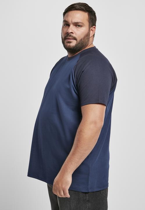 Actual product image Urban Classics Raglan Contrast Tee (5XL)