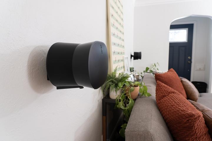 Actual product image Sanus Wall Mount for Sonos Era 300 (1 pcs., Wall installation, Tiltable, Pivoting)