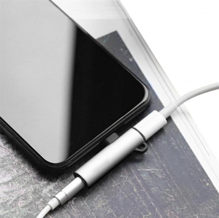 Image du produit PowerGuard Splitter pour charger et écouter de la musique (Lightning, Jack 3.5mm)