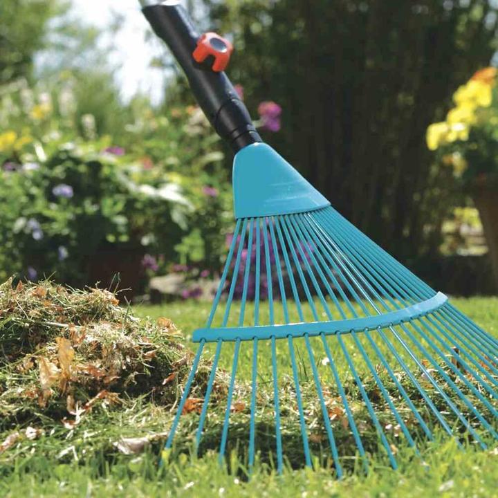Actual product image Gardena Wire broom