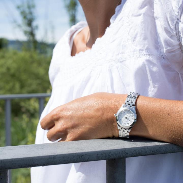 Produktbild M Watch Mondaine Lady Chic (Analoguhr, Swiss Made, 24 mm)