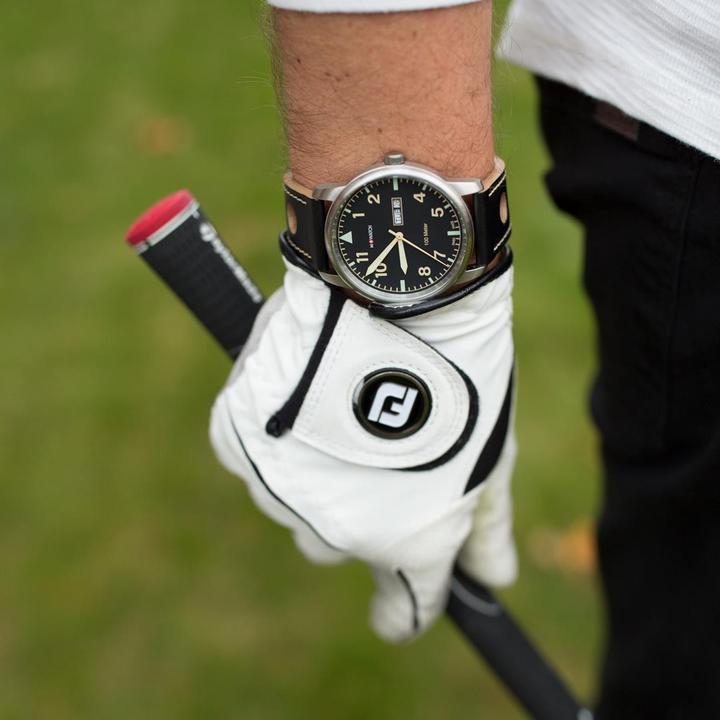 Image du produit M Watch Mondaine Aero (Montre analogique, Swiss Made, 45 mm)