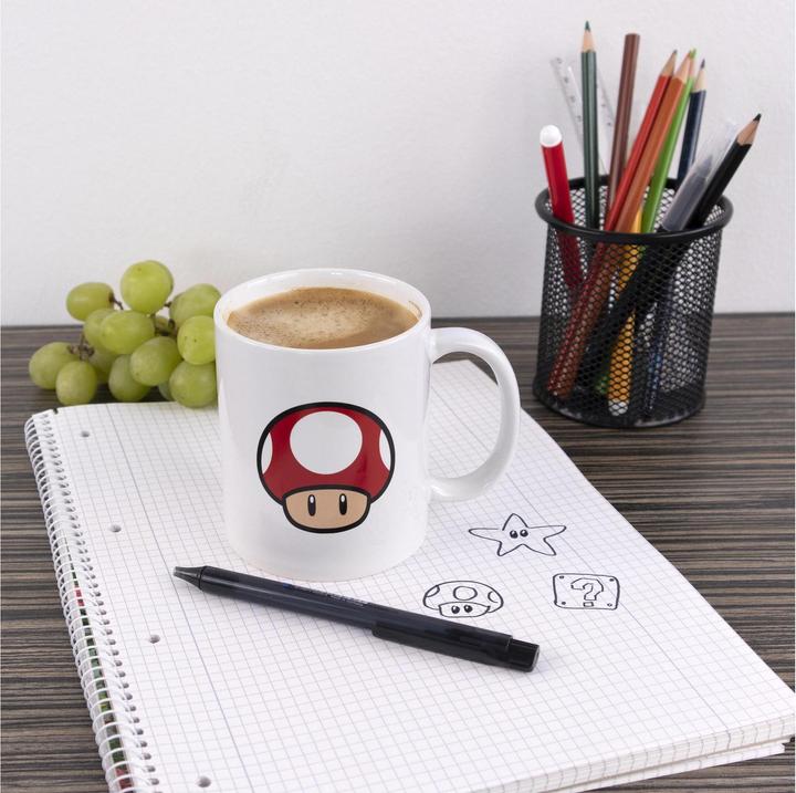 Actual product image Undercover Super Mario Mushroom Coffee Mug (325 ml, 1 x)