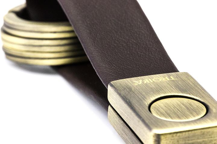 Produktbild Troika TWISTER ANTIK Schlüsselhalter Lederschlaufe mit "TWIST-Verschluss", braun/antik gold