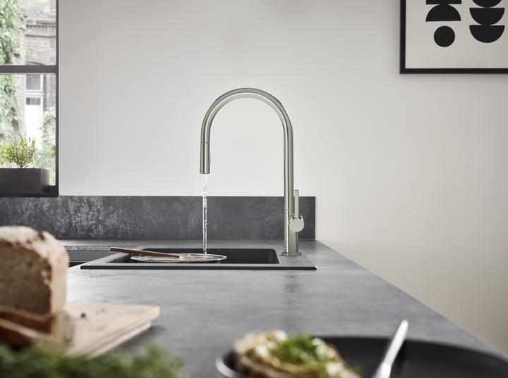 Productafbeelding hansgrohe HG ééngreeps wastafelmengkraan 210 TALIS M Uittrekbare vuistdouche RVS afwerking