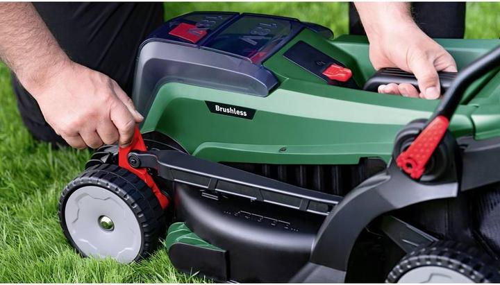 Productafbeelding Bosch Home & Garden UniversalRotak 2x18V-37-550 (Oplaadbare batterij)