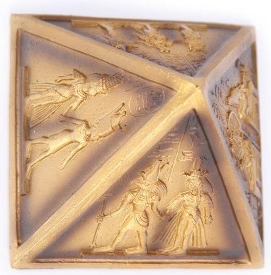 Produktbild Puckator Hieroglyphisch-Dekortierte Pyramide (8 x 8 x 8 cm)