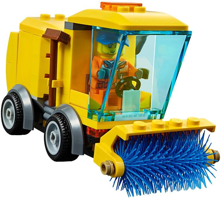 Actual product image LEGO City petrol station (60132, LEGO City)