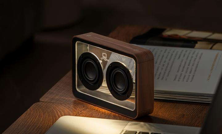 Immagine prodotto Gingko Altoparlante Bluetooth Mage trasparente