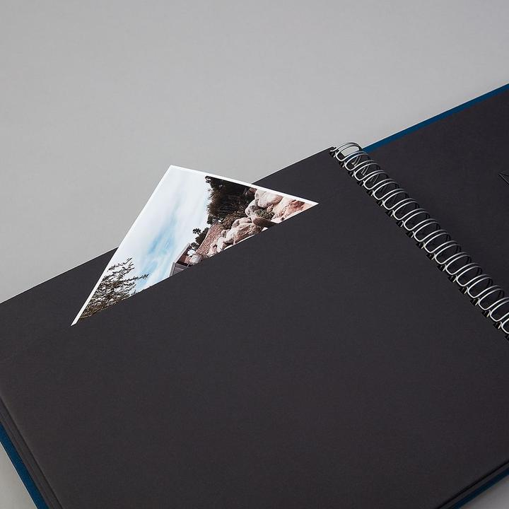 Image du produit Semikolon Album photo Maxi Mucho 34.5 x 30 cm bleu, pages noires (10 x 15 cm, 9 x 13 cm)