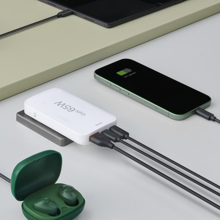 Actual product image Hama Quick charger, 2x USB-C, 1x USB-A, flat mini charger, PD, 65 W, WS (65 W)