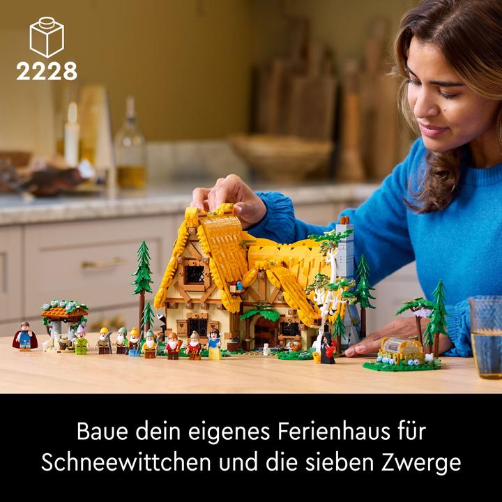 Actual product image LEGO The hut of Snow White and the Seven Dwarfs (43242, LEGO Disney)