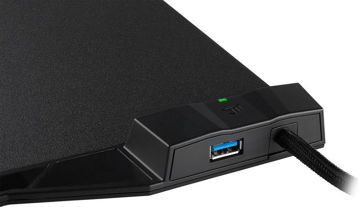 Produktbild Corsair MM1000 mit kabelloser Qi-Ladezone (L)