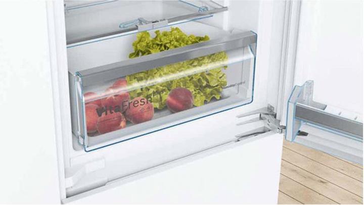 Actual product image Bosch Hausgeräte KIS87ADE0H (272 l)