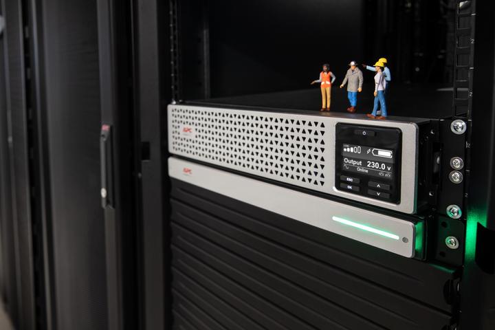 Produktbild APC SRTL2200RMXLI-NC (2200 VA, 1980 W, Online-Doppelwandler USV)