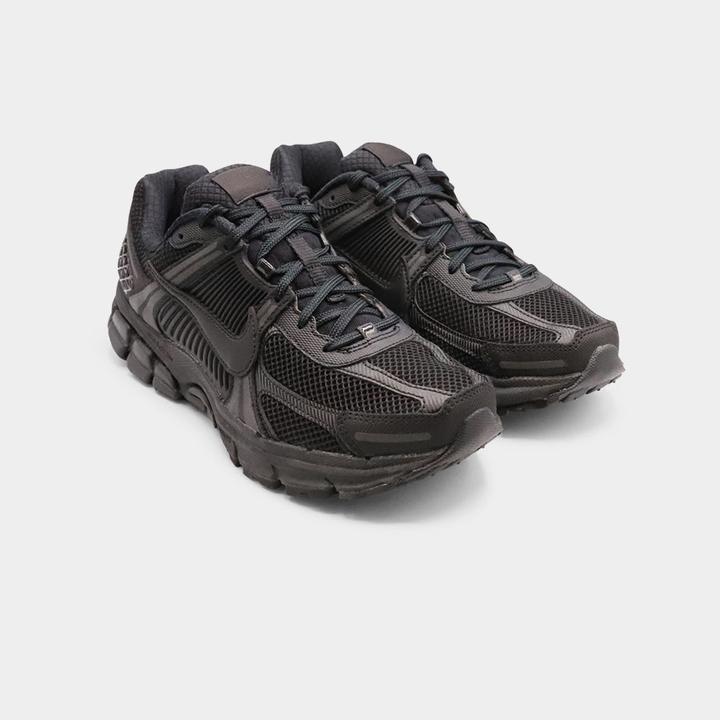 Produktbild Nike Zoom Vomero 5 (41)