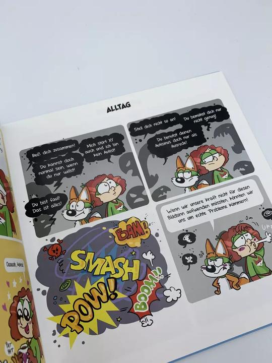 Actual product image Panini Die Abenteuer von Autistic Hero-Girl (German, Daniela Schreiter, 2017)