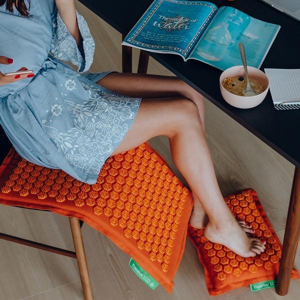 Immagine prodotto Pranamat Set per massaggio ecologico - tappetino e cuscino arancione scuro