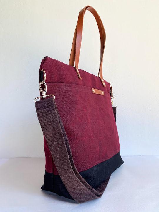 Produktbild Only-Bags.Store Gewachstes Segeltuch LARGE Schulter- und Messenger-Tasche - Burgunderrot und Schwarz - Gross