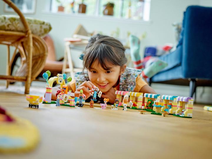 Image du produit LEGO Friends 42615 La Journée d’Adoption des Animaux (42615, LEGO Friends)