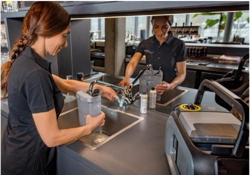 Immagine prodotto Kärcher Akku-Sprühextraktionsgerät Puzzi 2/1 Bp (Aspirapolvere a umido e a secco)