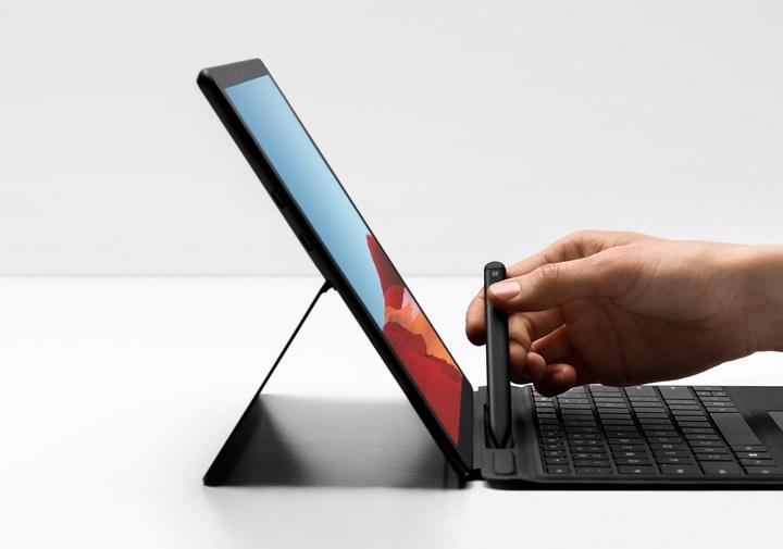 Produktbild Microsoft Surface Pro X (4G, 13", 256 GB, Matte Black)