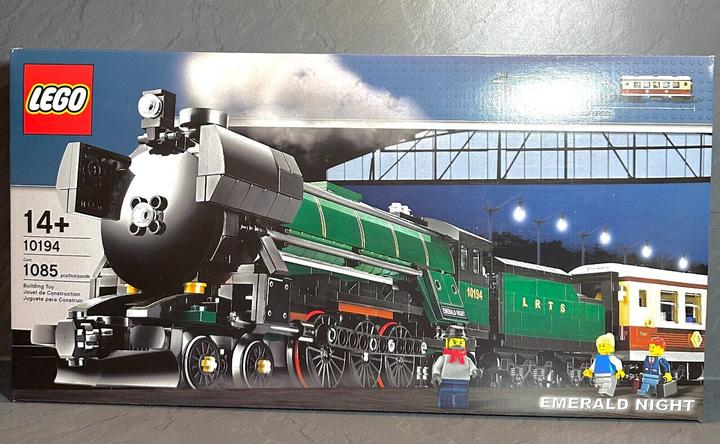 Image du produit LEGO 10194 Emerald Night Emerald Express - NEW & OVP - Ultra rare (10194, LEGO Creator Expert)
