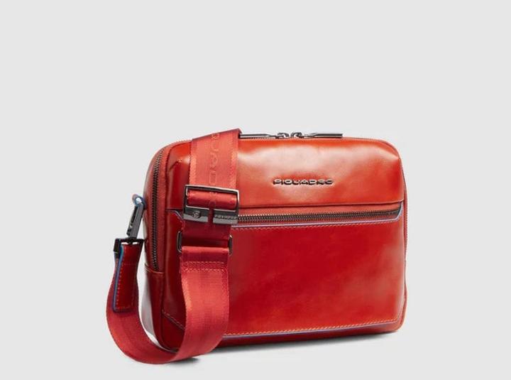 Produktbild Piquadro Blue Square - Umhängetasche mit einfacher Vortasche