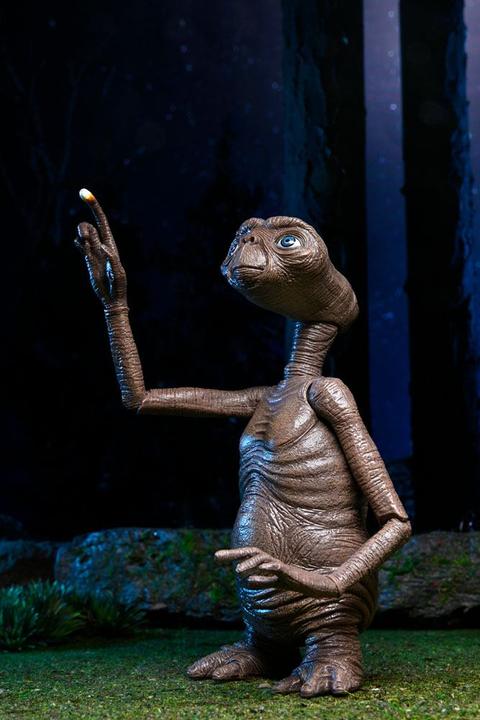 Actual product image Neca E.T. - The Extra-Terrestrial: Ultimate E.T.
