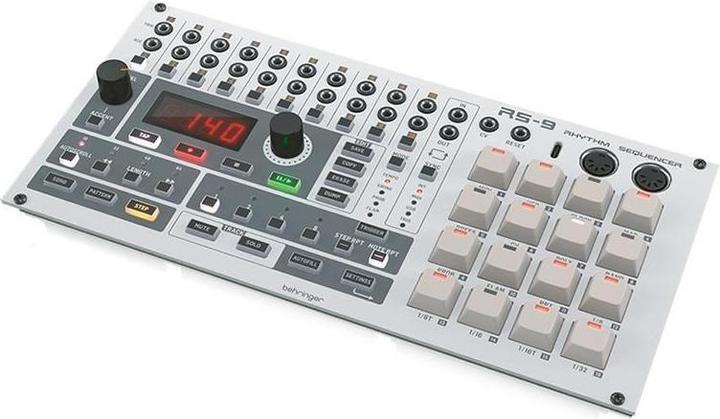 Actual product image Behringer RS-9