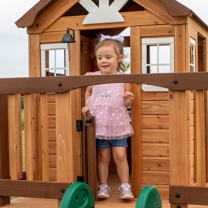 Actual product image Backyard Discovery Echo Heights Playhouse