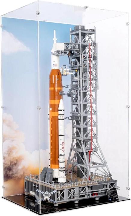 Image du produit iDisplayit Présentoir en acrylique pour LEGO® 10341 NASA Artemis Launch Pad (avec image d'arrière-plan)