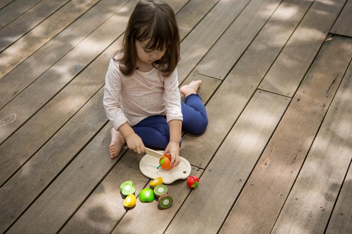 Immagine prodotto Plantoys Set di frutta sul tagliere