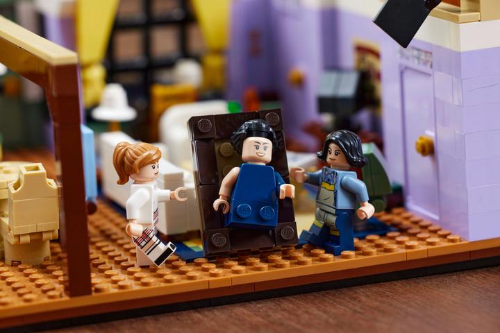 Immagine prodotto LEGO Amici Appartamenti (10292, LEGO Friends, Set LEGO rari)