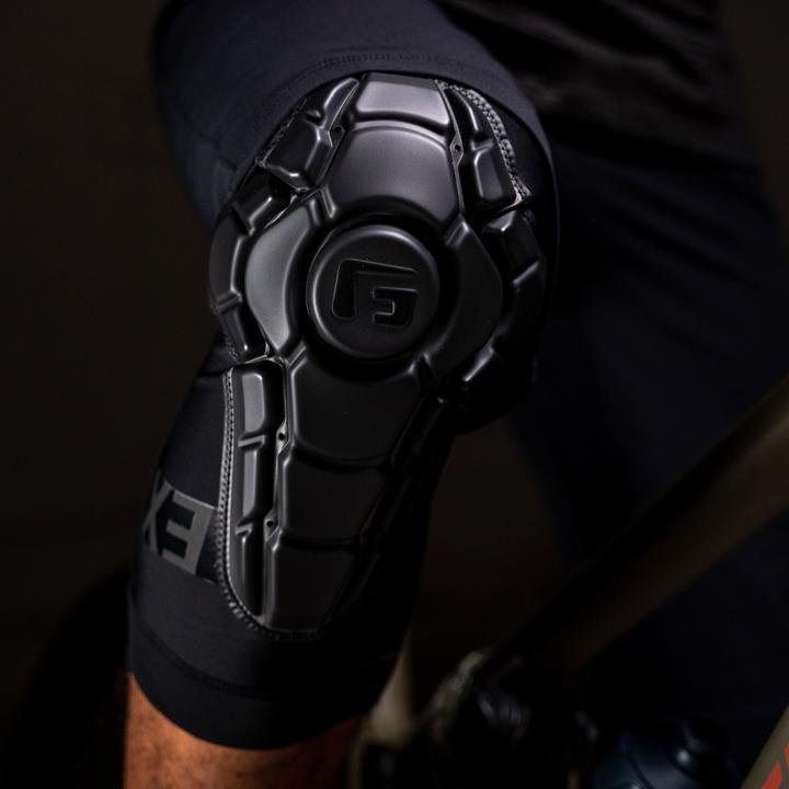 Produktbild G-Form Pro-X3 Knee Guards (M, Knieschoner, Paar)
