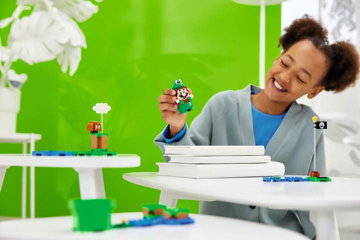 Image du produit LEGO Costume de Mario la grenouille (71392, LEGO Super Mario)