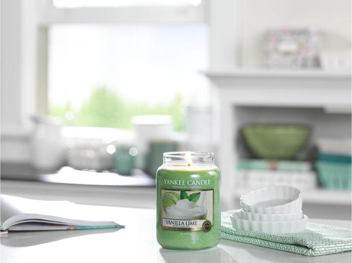 Actual product image Yankee Candle Vanilla Lime (411 g)