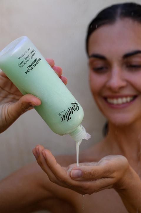 Produktbild Remilia Green Goddess (300 ml, Flüssiges Shampoo)