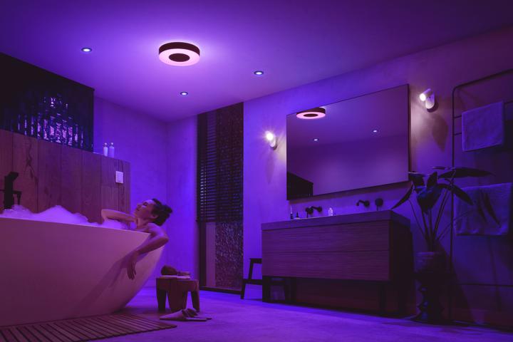 Produktbild Philips Hue Xamento (2100 lm)