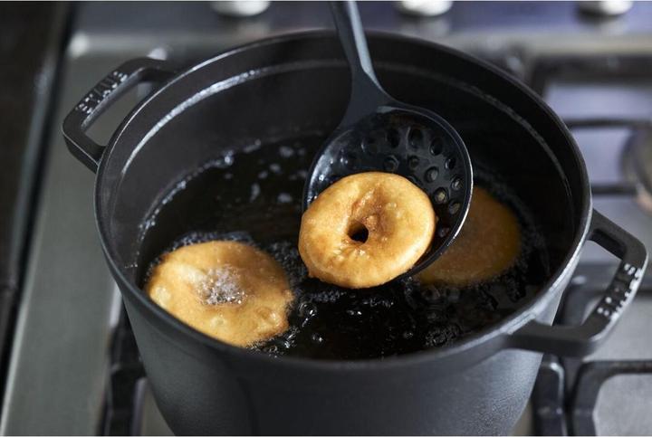 Image du produit Staub Louche avec manche en acacia
