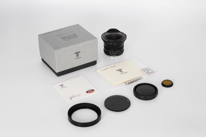 Actual product image TTArtisan 7.5 mm, f/2.0 (Fujifilm X, APS-C / DX, full size)