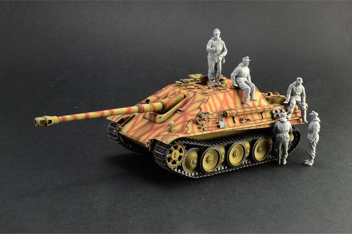 Immagine prodotto Italeri 1:35 Sd.Kfz.173 Jagdpanther+equipaggio invernale