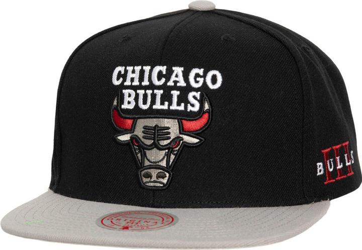 Mitchell & Ness Snapback Cap - CORE III Chicago Bulls (One Size)