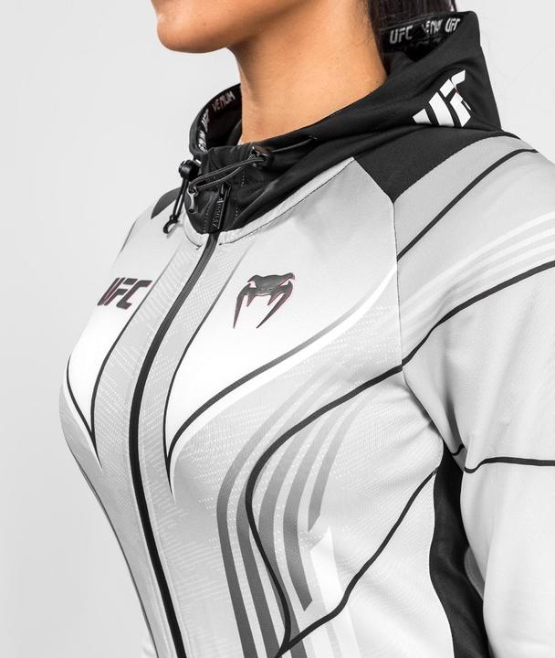 Image du produit UFC | Venum Authentic Fight Night 2.0 Women's Walkout Hoodie (L)