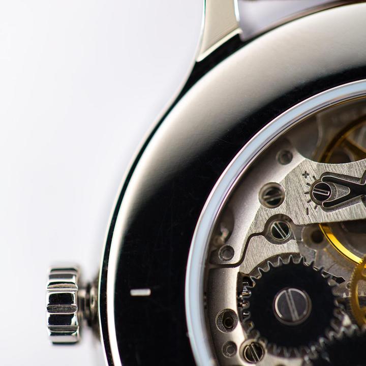 Immagine prodotto Mondaine Helvetica No1 Regular Mechanical (Orologio da polso analogico, Fatto in Svizzera, 40 mm)
