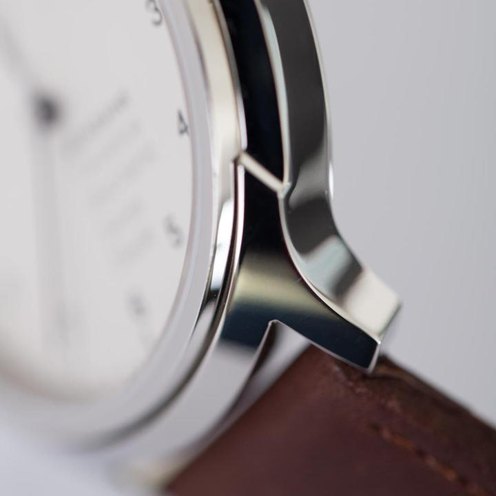 Immagine prodotto Mondaine Helvetica No1 Regular Mechanical (Orologio da polso analogico, Fatto in Svizzera, 40 mm)