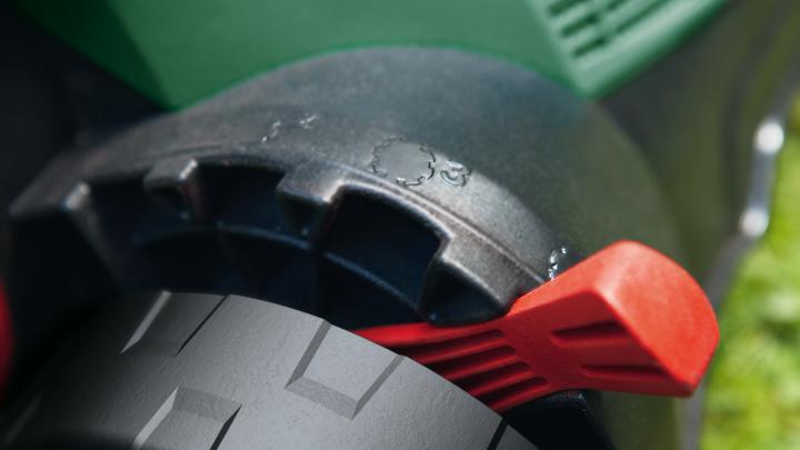 Produktbild Bosch Home & Garden UniversalVerticut 1100